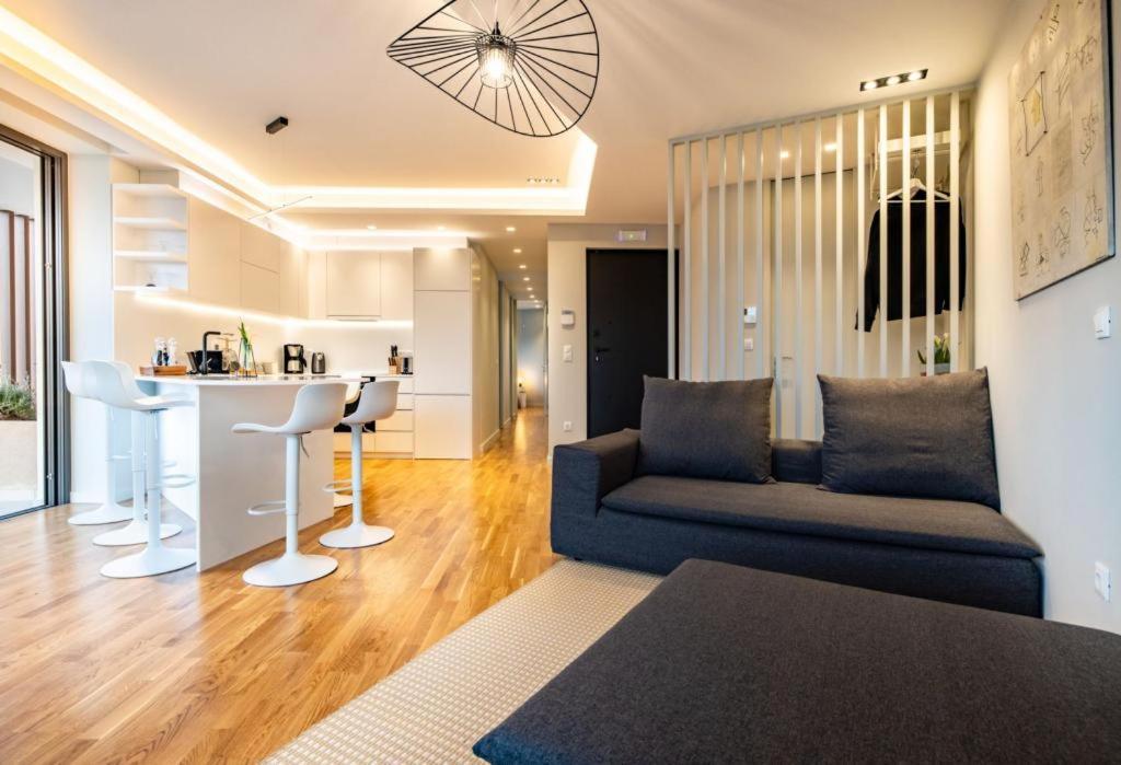 Upscale Luxury Living In Acropolis By Neuvel Apartman Athén Kültér fotó